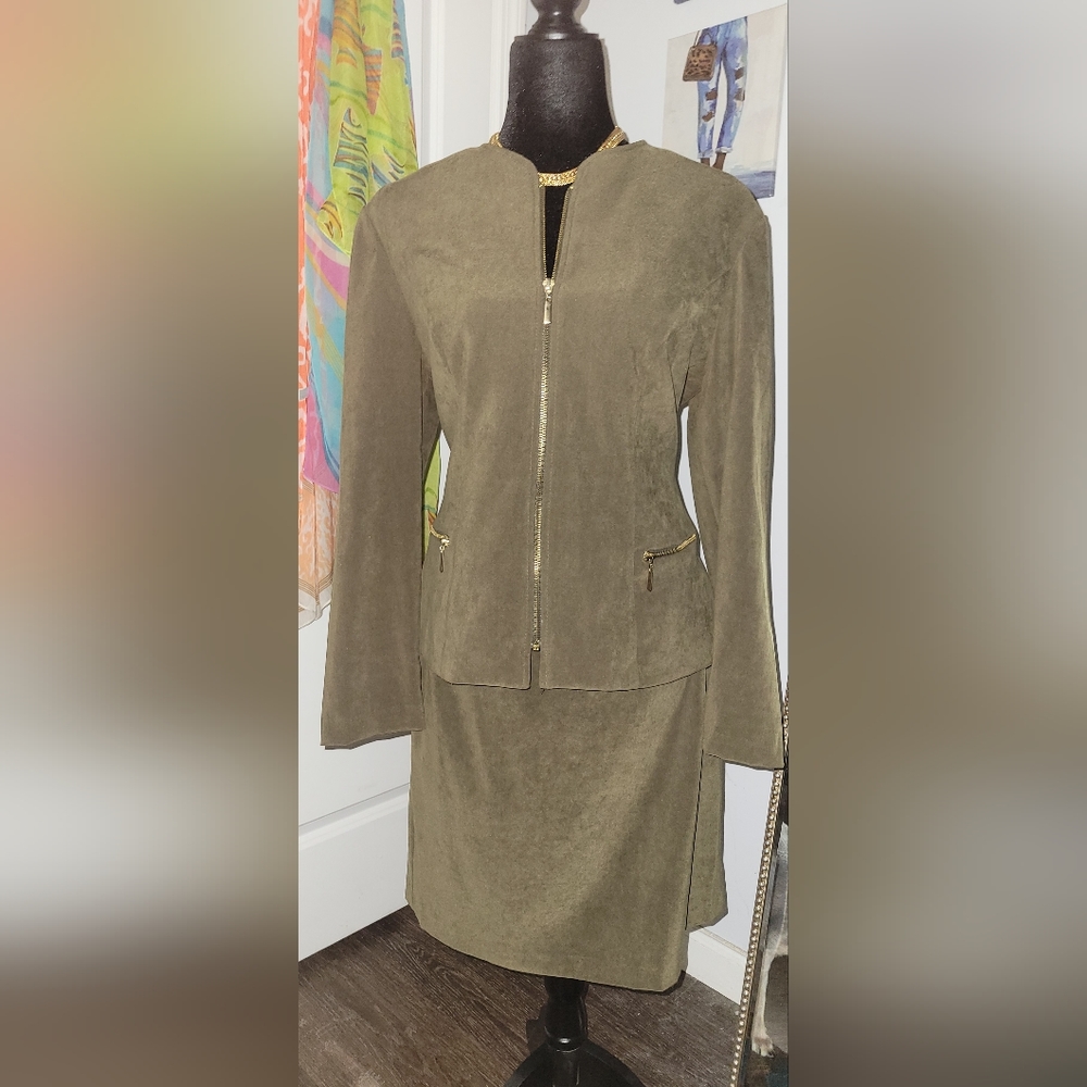 Jessica Howard skirt suit